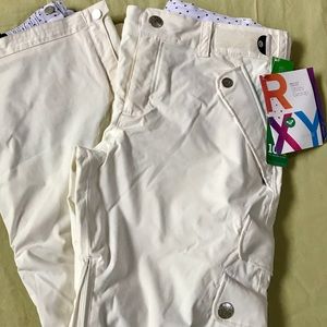New Roxy Snow/ Ski Pant Size Medium